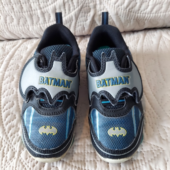 Batman Kids Shoes - Light Up - Picture 1 of 9